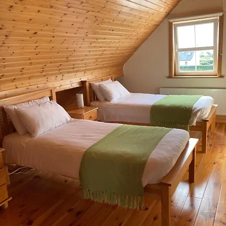 Honeysuckle House بيت للعطل *